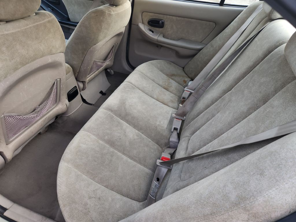 2003 Hyundai Elantra Image 11