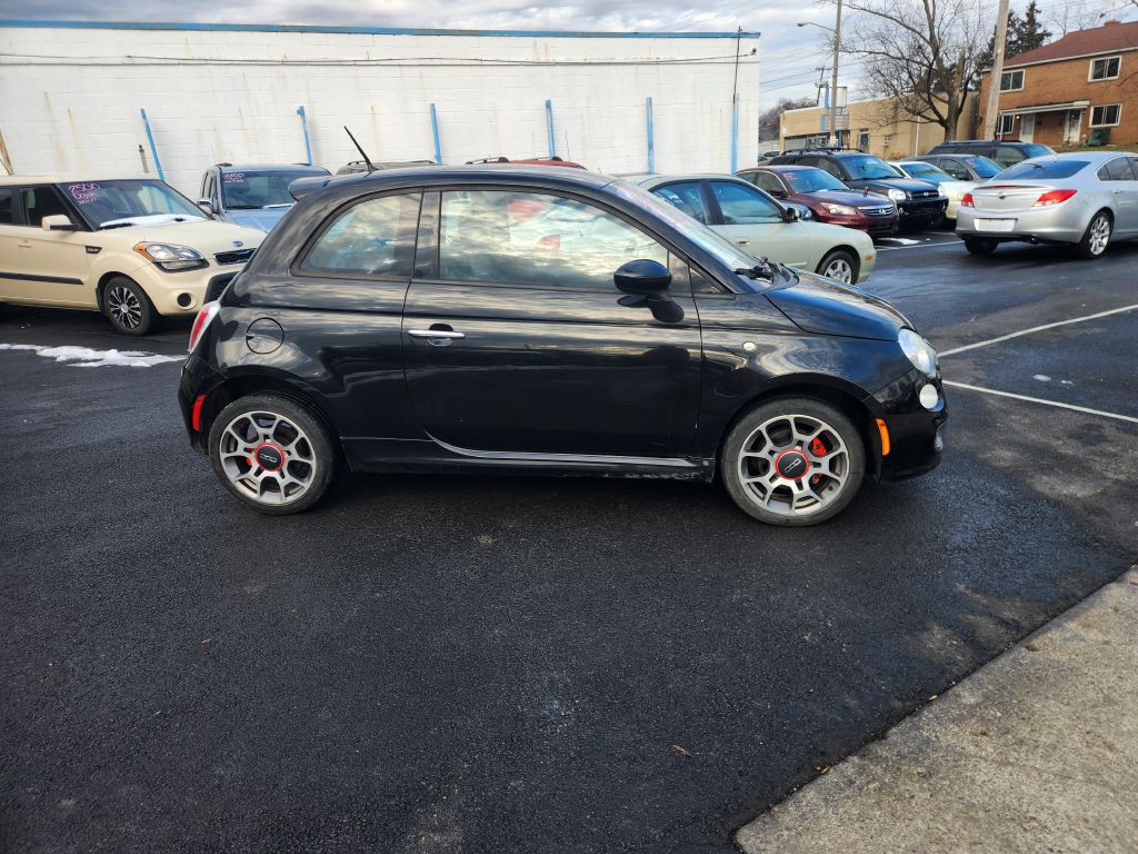 2015 FIAT 500 Image 4