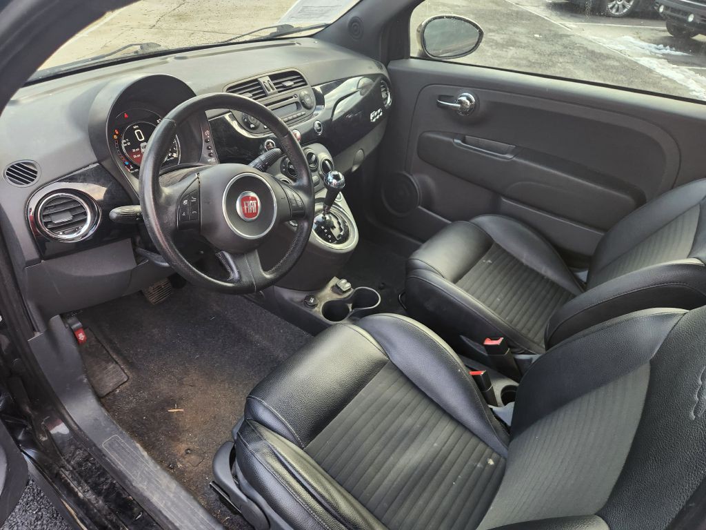 2015 FIAT 500 Image 12