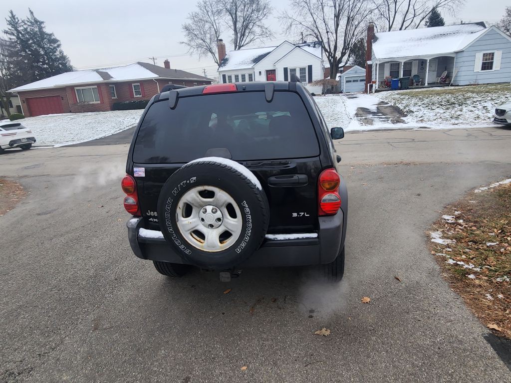 2004 Jeep Liberty Image 6