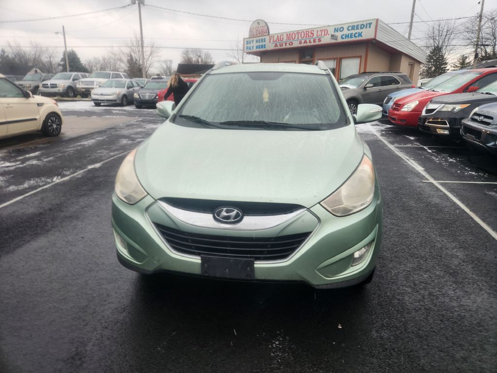 2011 Hyundai Tucson Image 2