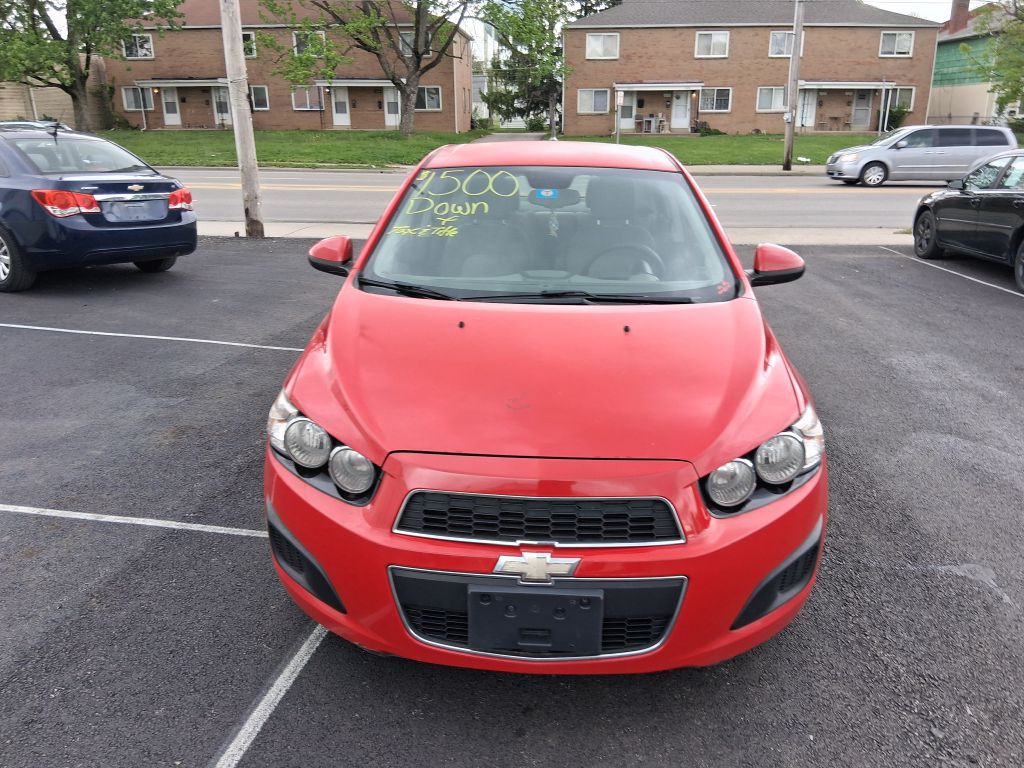 2012 Chevrolet Sonic Image 2