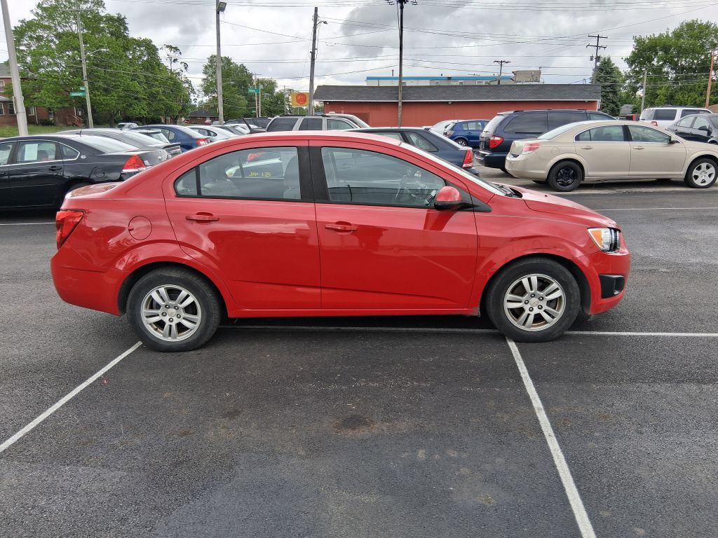2012 Chevrolet Sonic Image 4