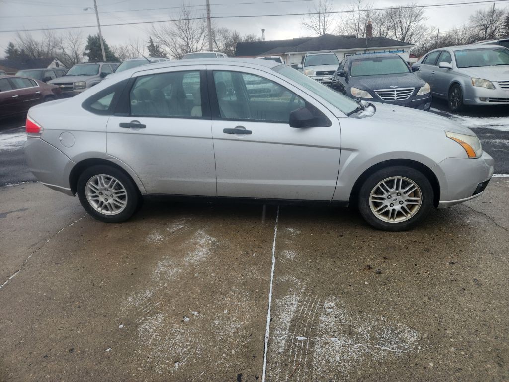 2011 Ford Focus Image 4