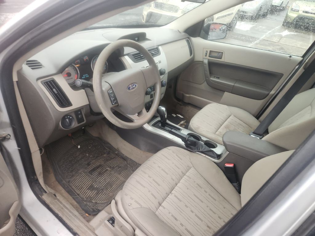 2011 Ford Focus Image 12