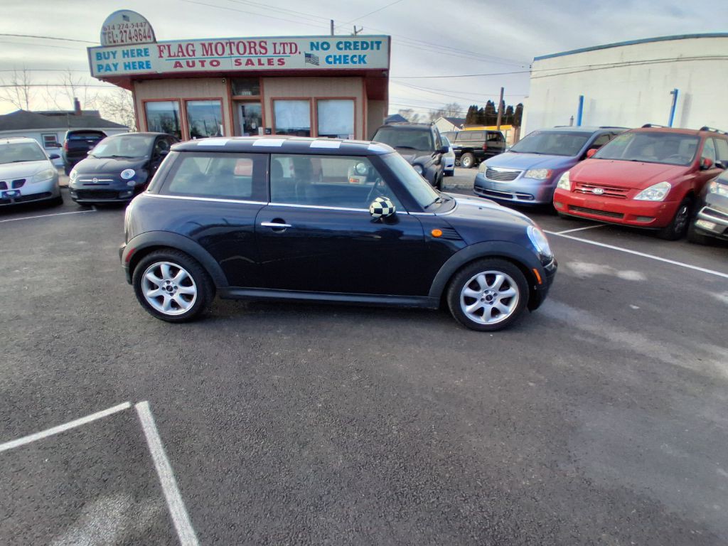 2009 MINI Cooper Image 4