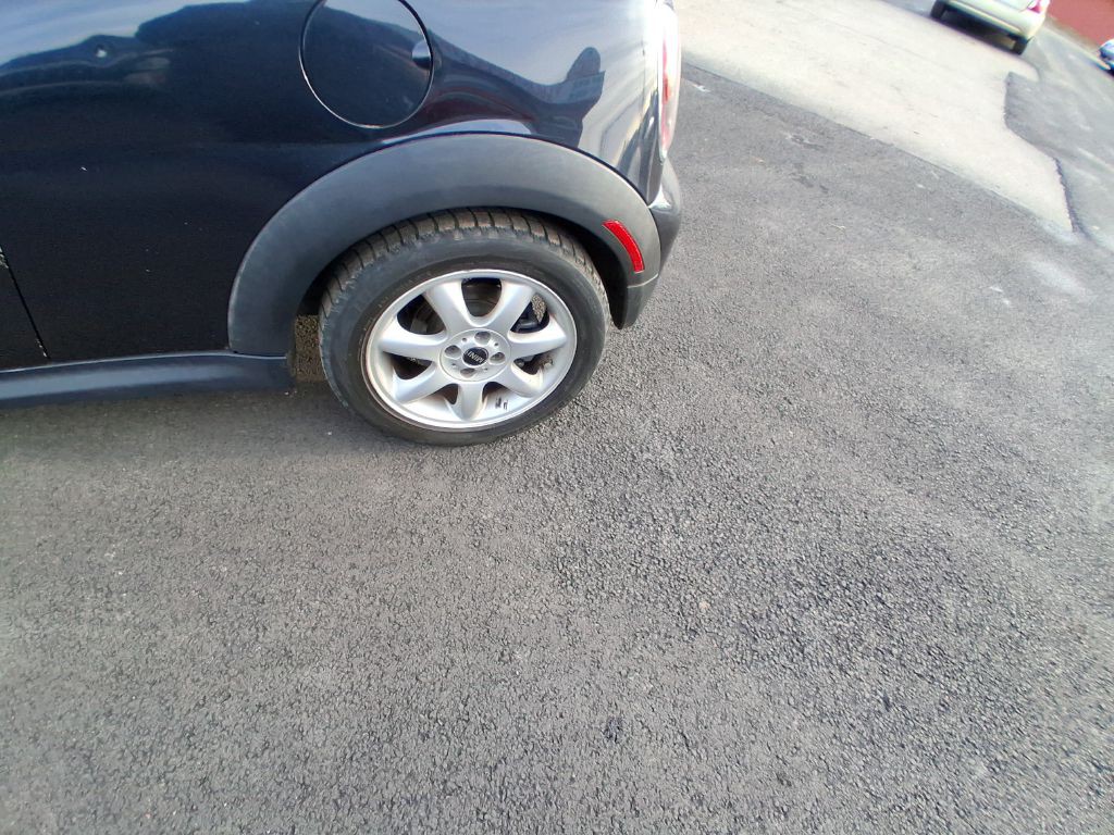 2009 MINI Cooper Image 9