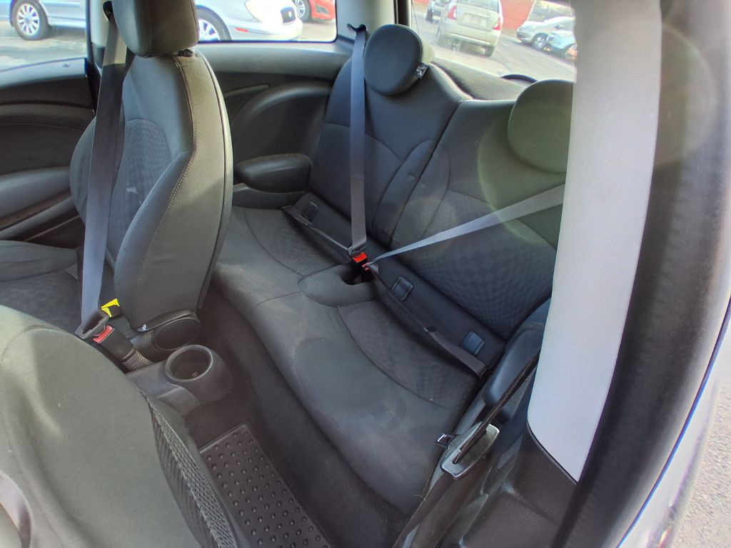 2009 MINI Cooper Image 13