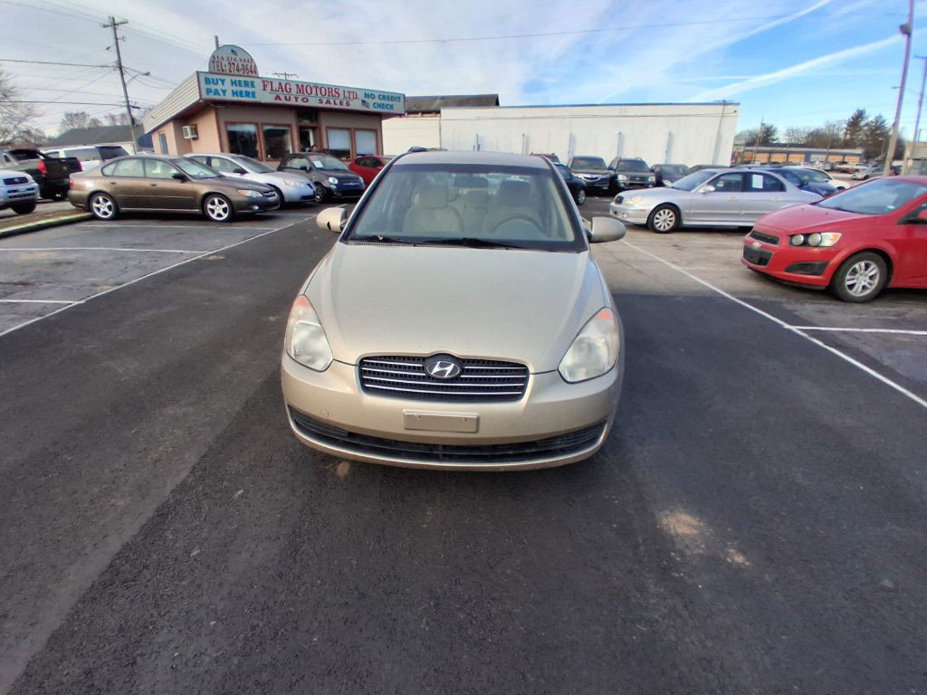 2007 Hyundai Accent Image 2