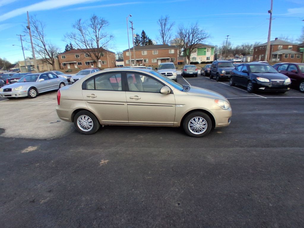 2007 Hyundai Accent Image 4