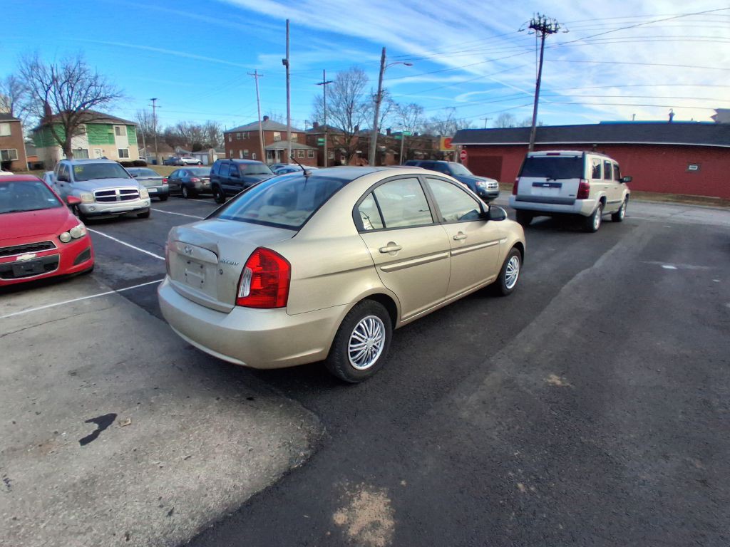 2007 Hyundai Accent Image 5