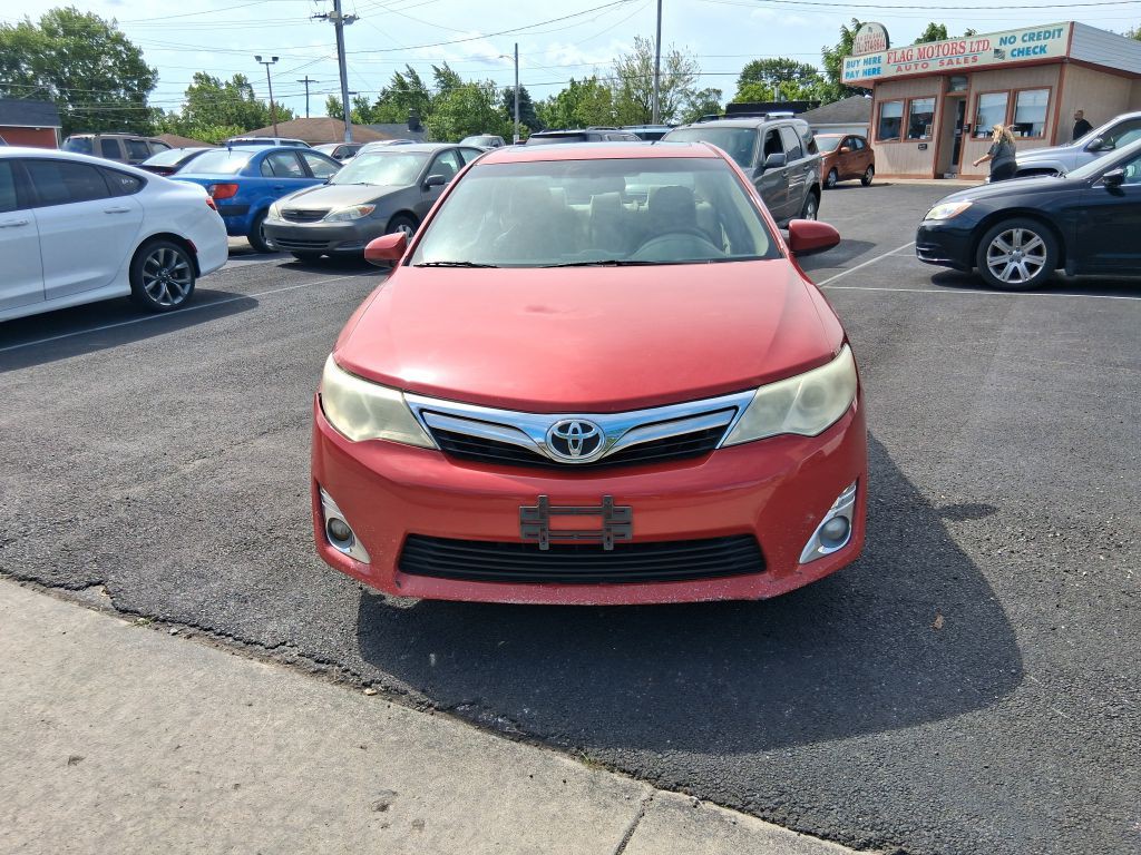 2012 Toyota Camry Image 2