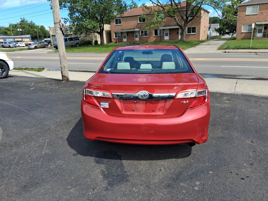 2012 Toyota Camry Image 6