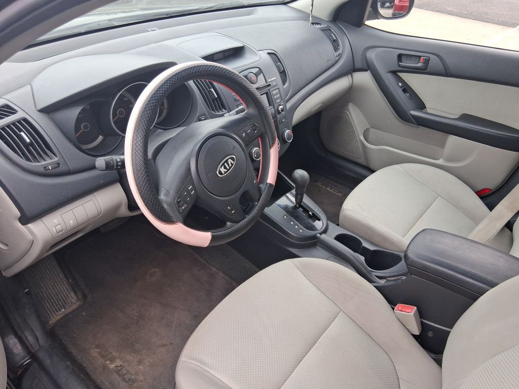2010 Kia Forte Image 12