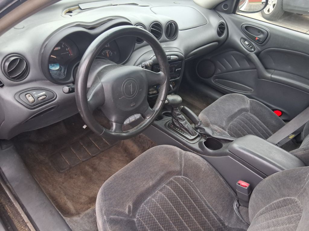 2002 Pontiac Grand Am Image 13