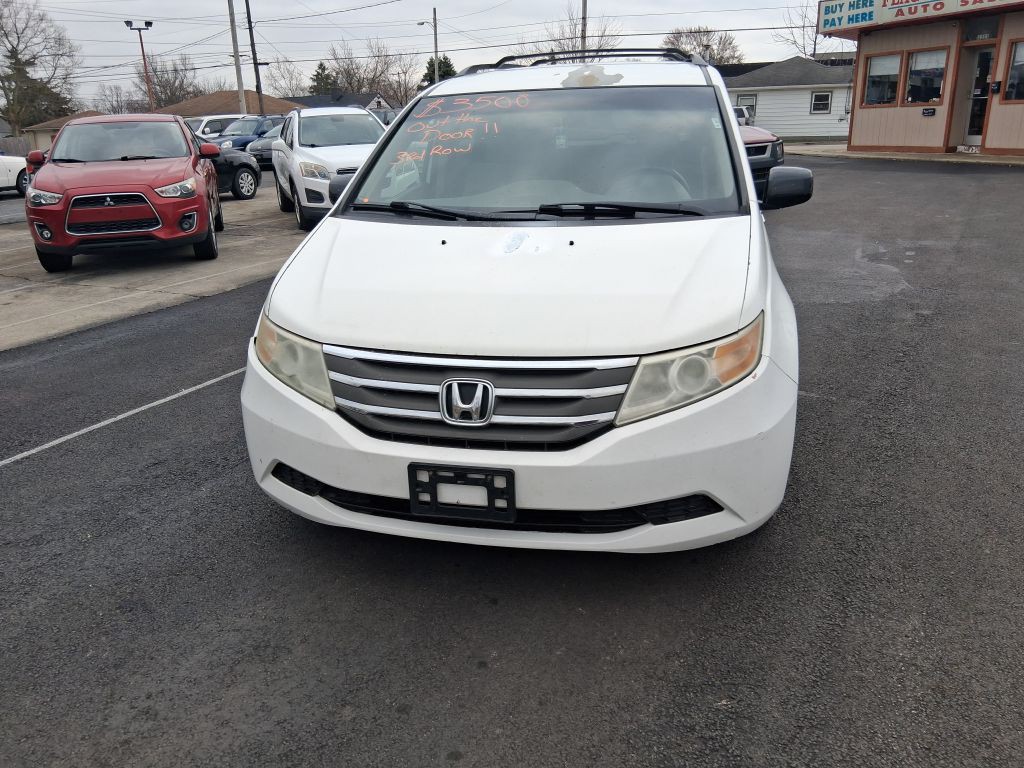 2011 Honda Odyssey Image 2