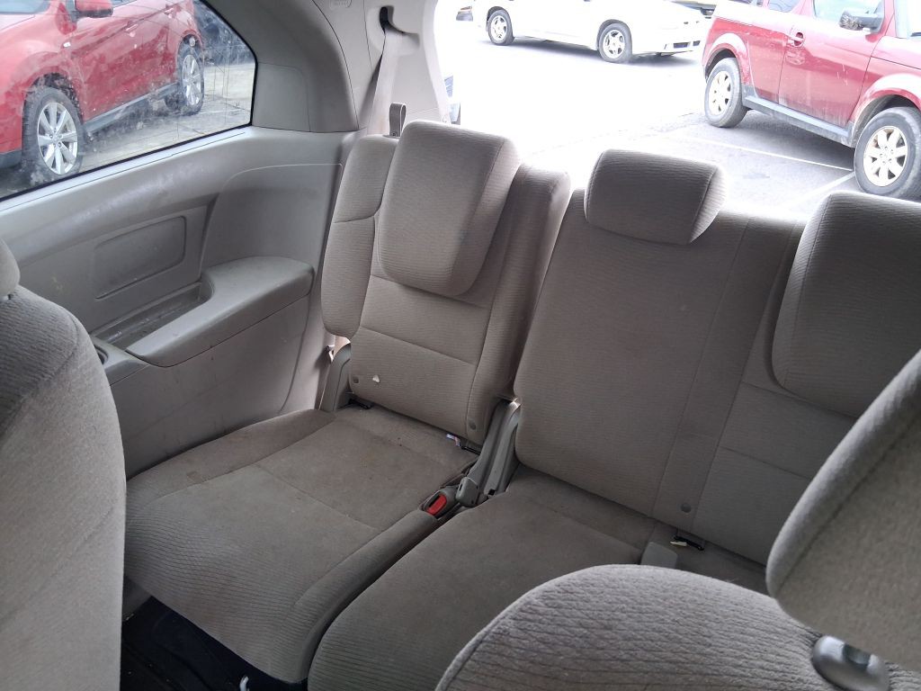 2011 Honda Odyssey Image 13