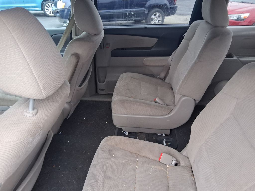 2011 Honda Odyssey Image 14