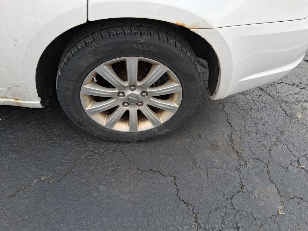 2012 Chrysler 200 Image 9