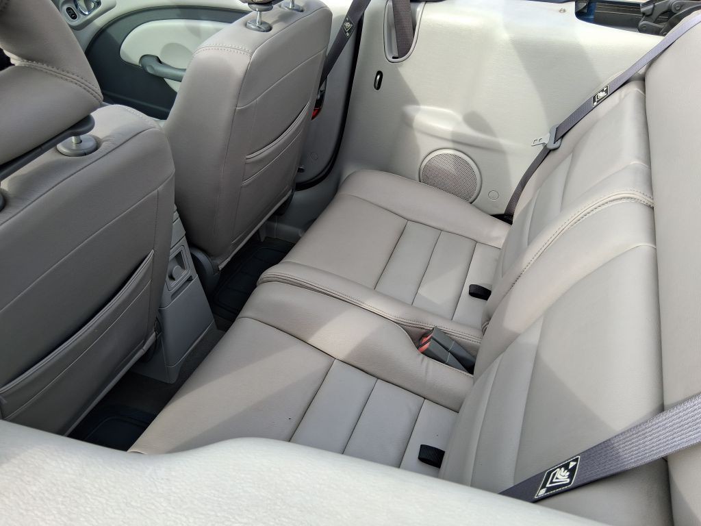 2007 Chrysler PT Cruiser Image 12