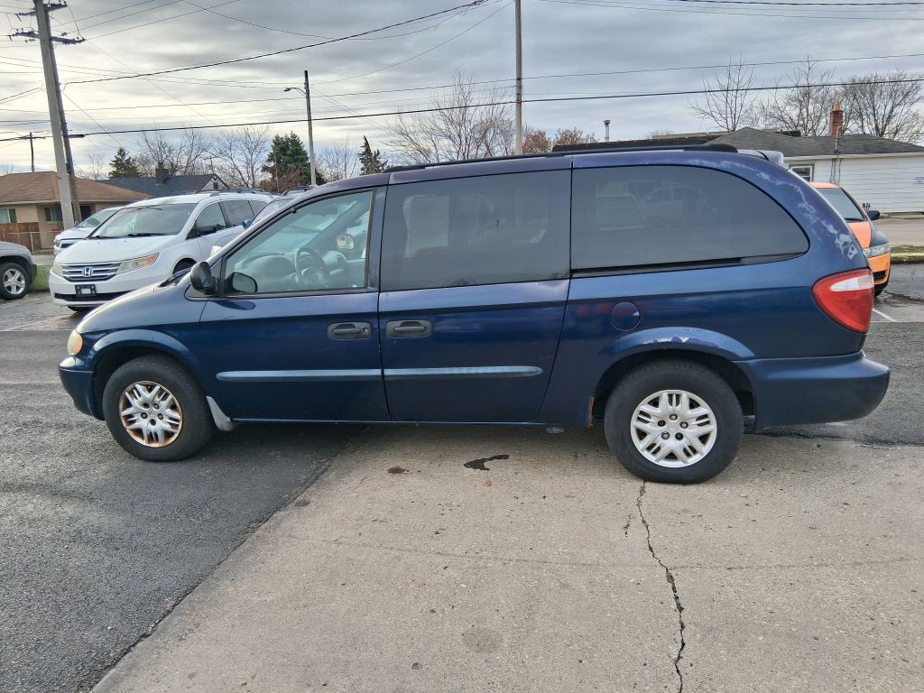 2004 Dodge Grand Caravan Image 8