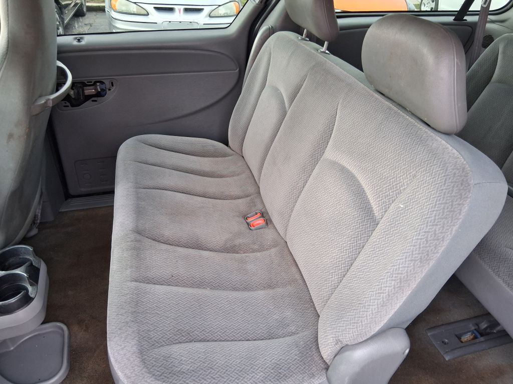 2004 Dodge Grand Caravan Image 12