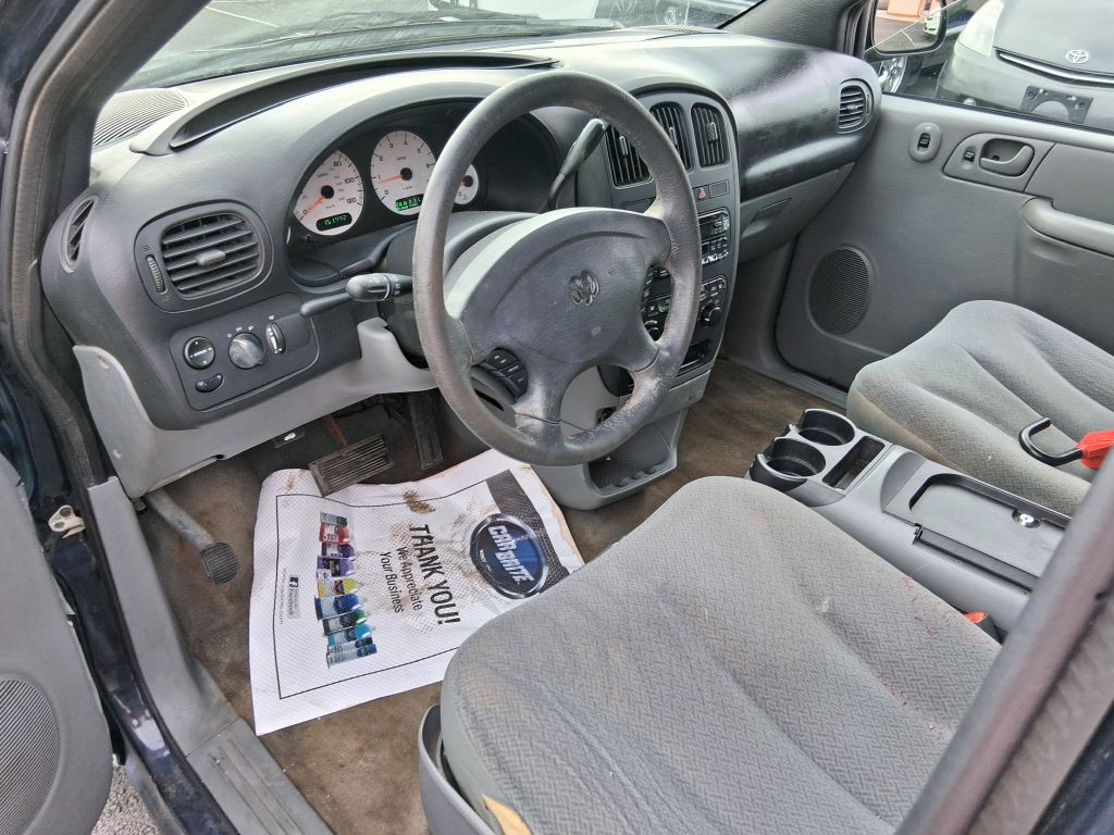 2004 Dodge Grand Caravan Image 13