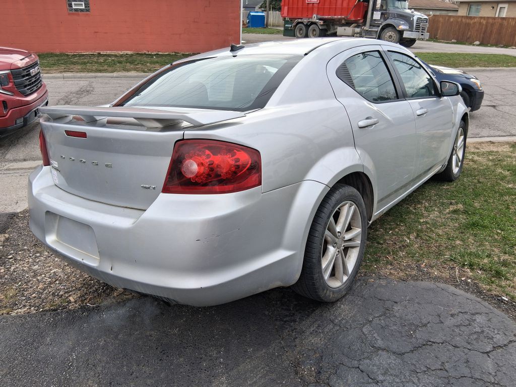 2012 Dodge Avenger Image 5