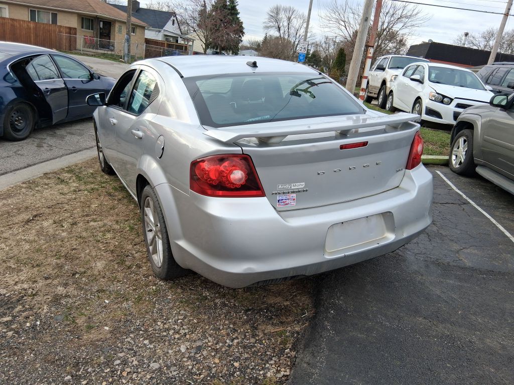 2012 Dodge Avenger Image 7