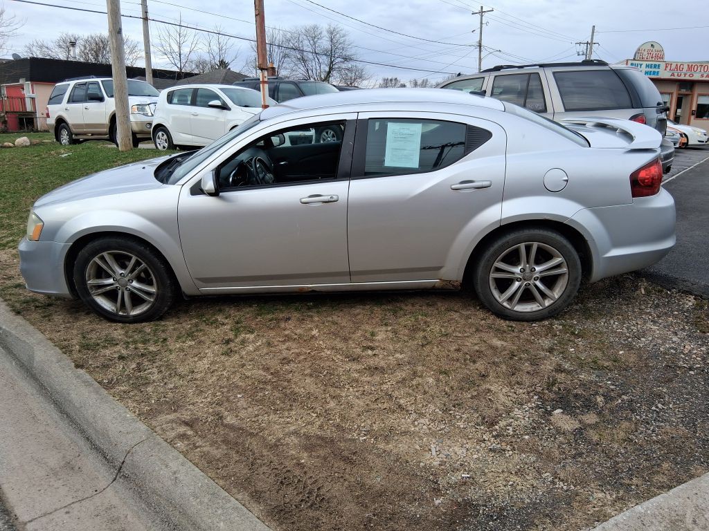 2012 Dodge Avenger Image 8