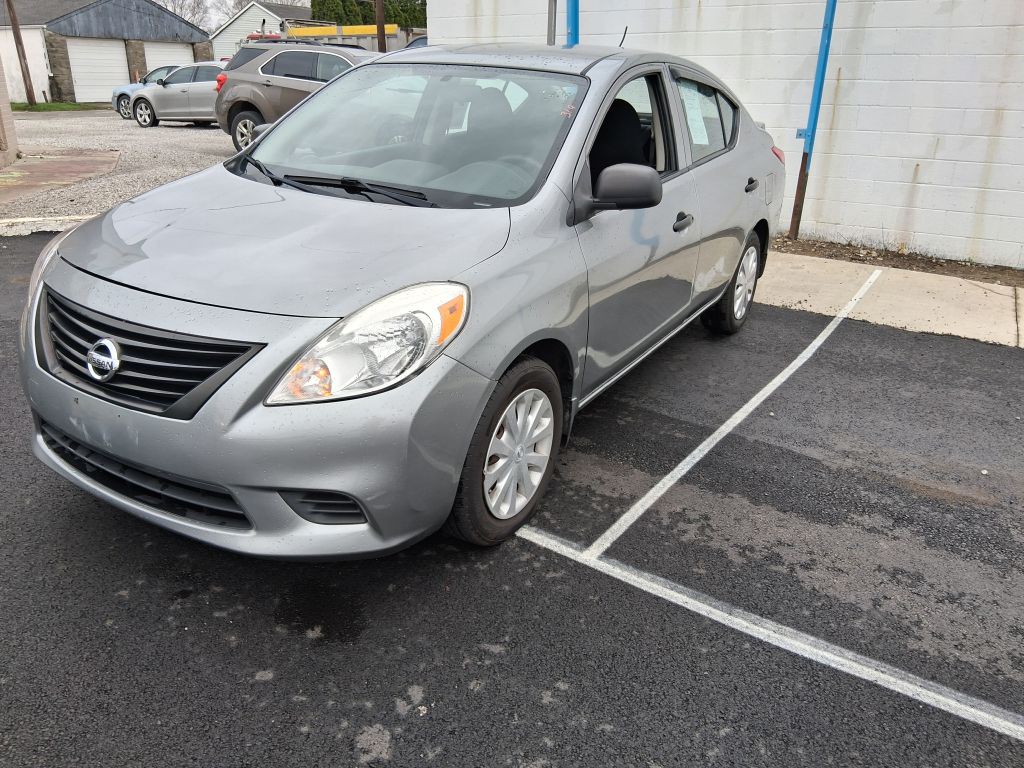 2014 Nissan Versa Image 1