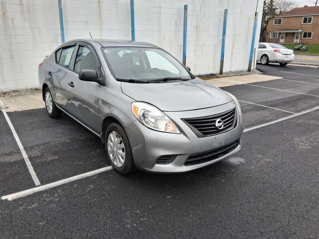 2014 Nissan Versa Image 3