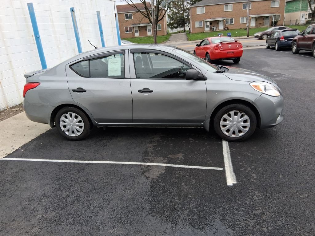 2014 Nissan Versa Image 4