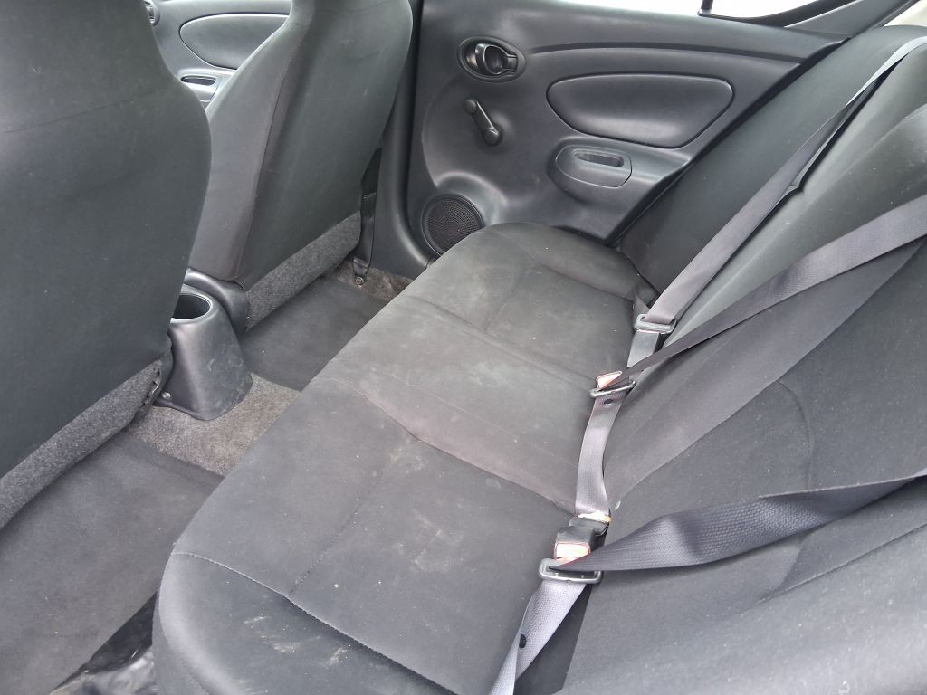 2014 Nissan Versa Image 11