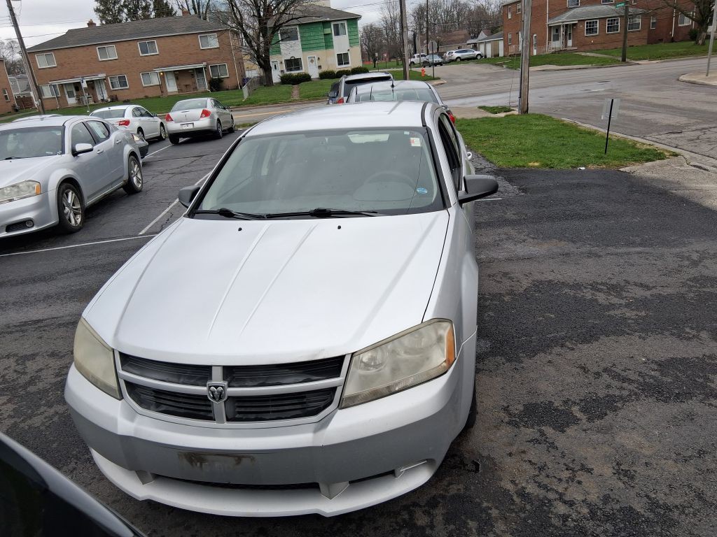 2010 Dodge Avenger Image 2