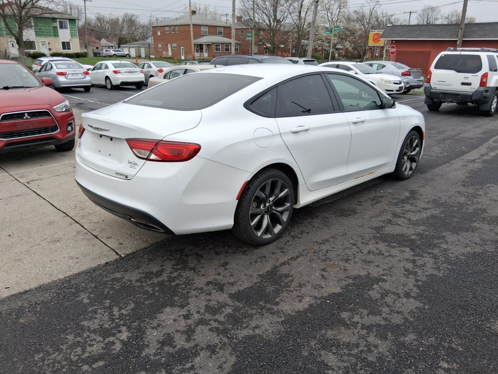 2015 Chrysler 200 Image 5