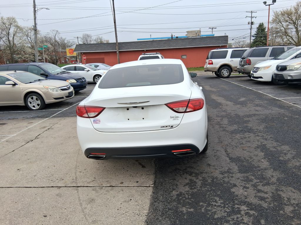 2015 Chrysler 200 Image 6