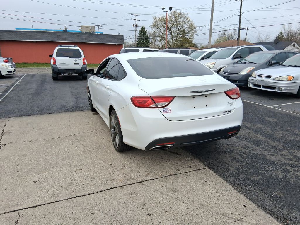 2015 Chrysler 200 Image 7