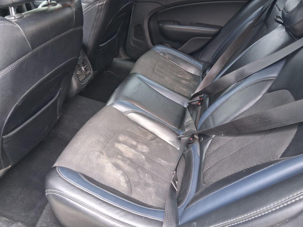 2015 Chrysler 200 Image 11