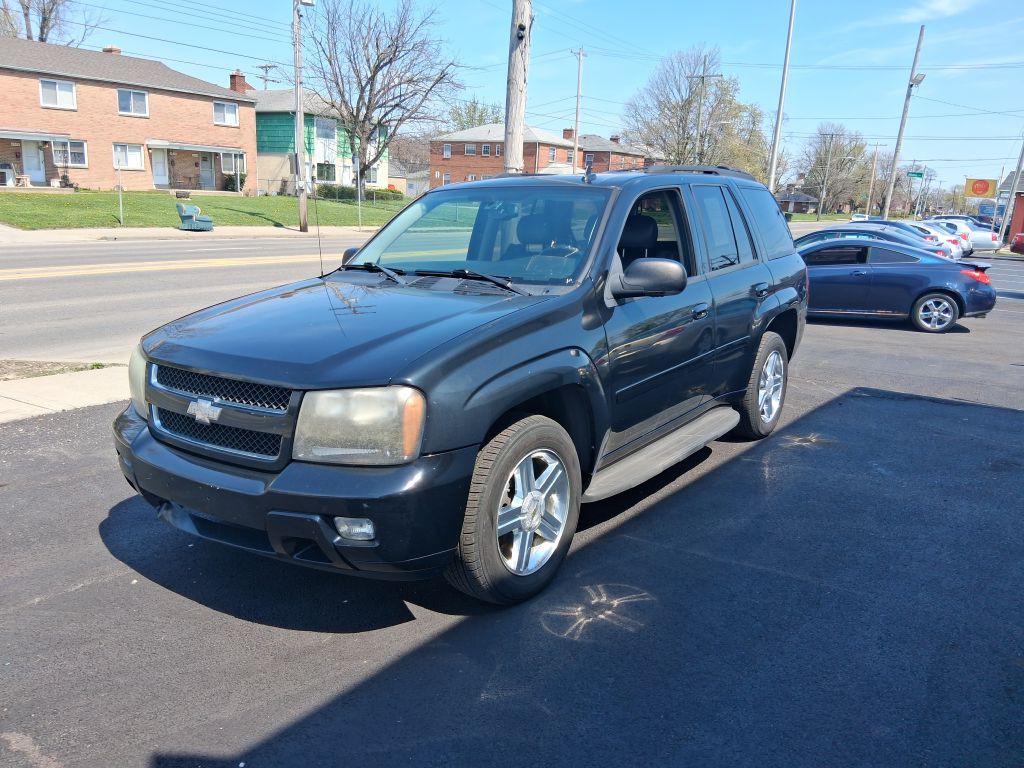 2008 Chevrolet Trailblazer Image 1