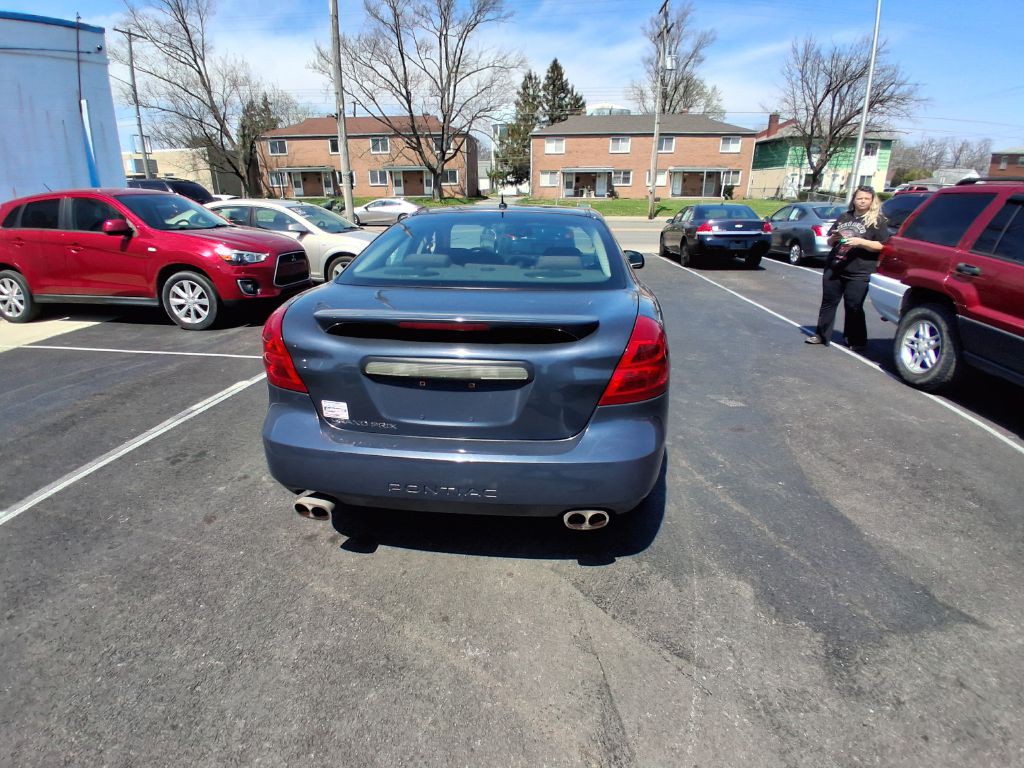 2008 Pontiac Grand Prix Image 6