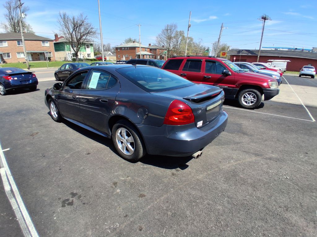2008 Pontiac Grand Prix Image 7