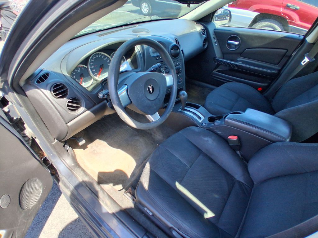 2008 Pontiac Grand Prix Image 13