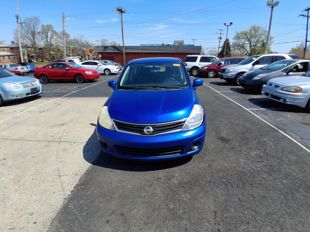 2011 Nissan Versa Image 2