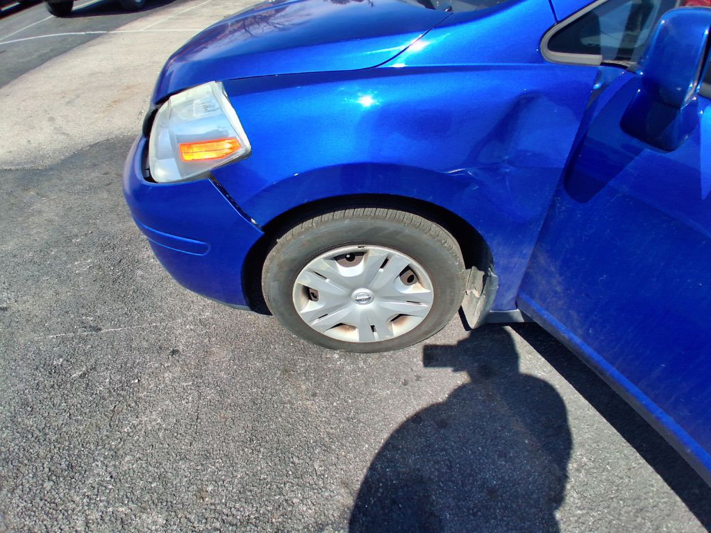 2011 Nissan Versa Image 11