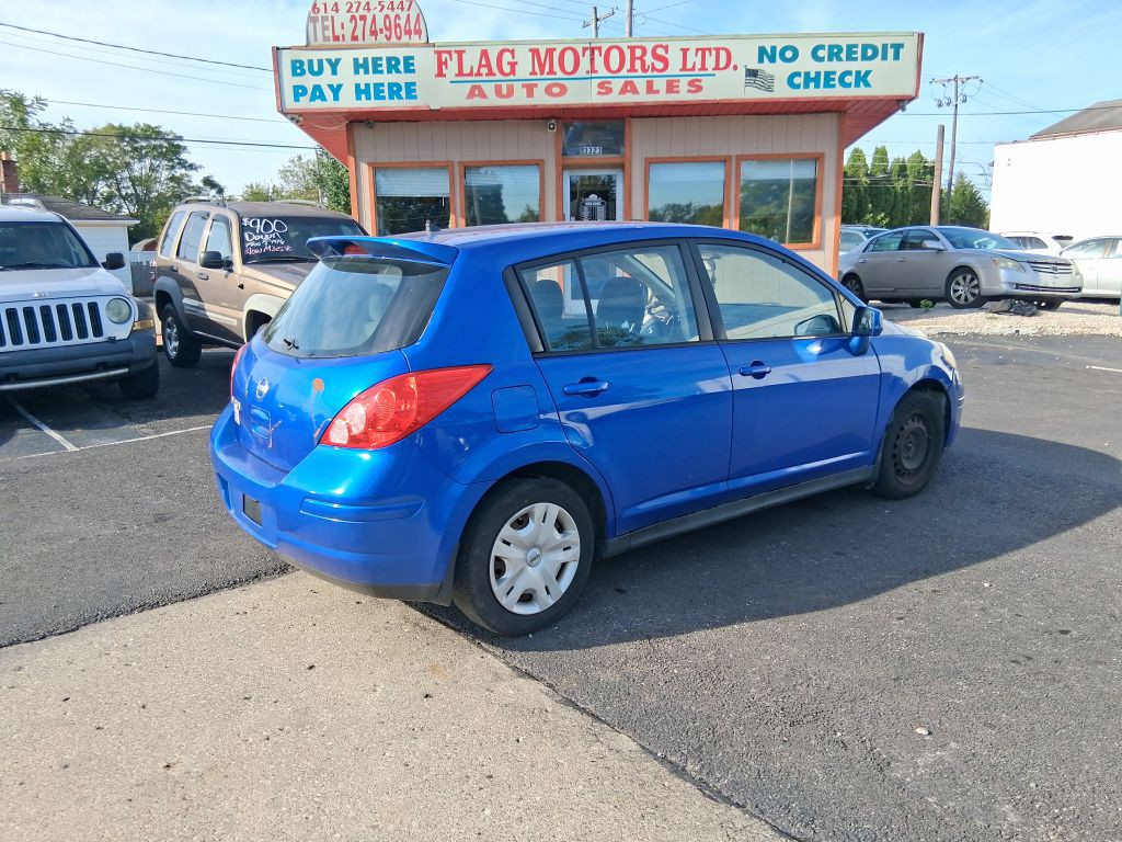 2011 Nissan Versa Image 5