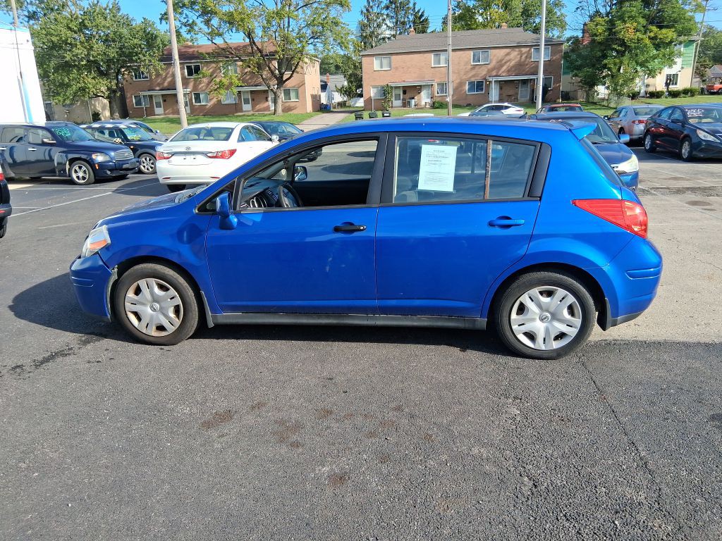 2011 Nissan Versa Image 8
