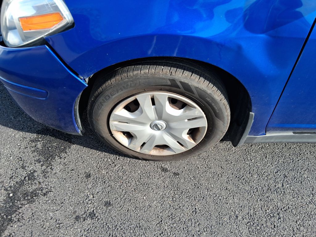 2011 Nissan Versa Image 10