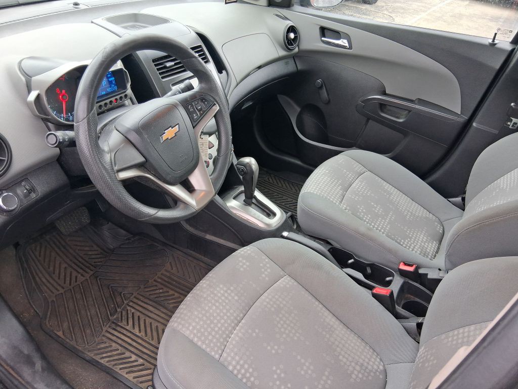 2014 Chevrolet Sonic Image 12