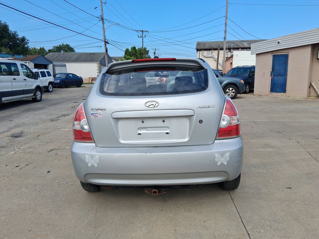 2009 Hyundai Accent Image 6